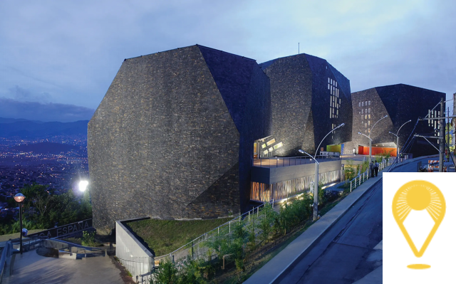 La Biblioteca España: Arquitectura y Conocimiento