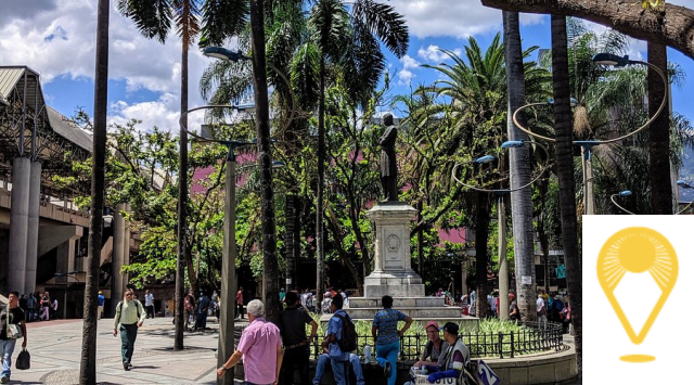 El Parque Berrío: Corazón Histórico de Medellín